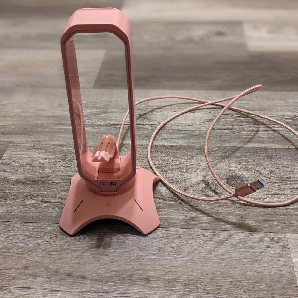 TILTED Headphone Stand